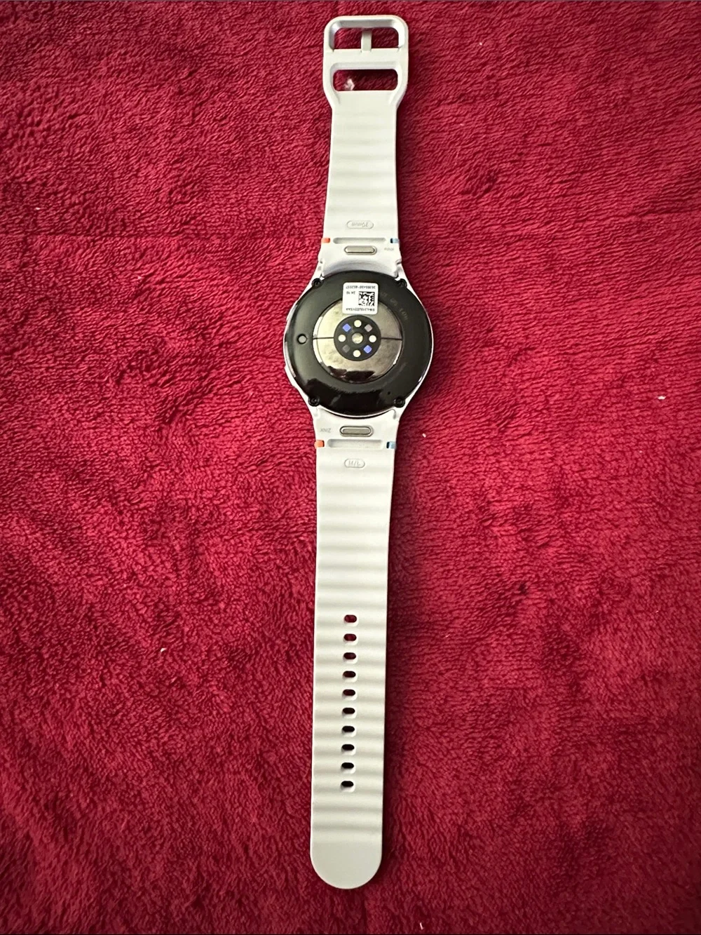 Samsung White Round Smartwatch with Silicone Strap